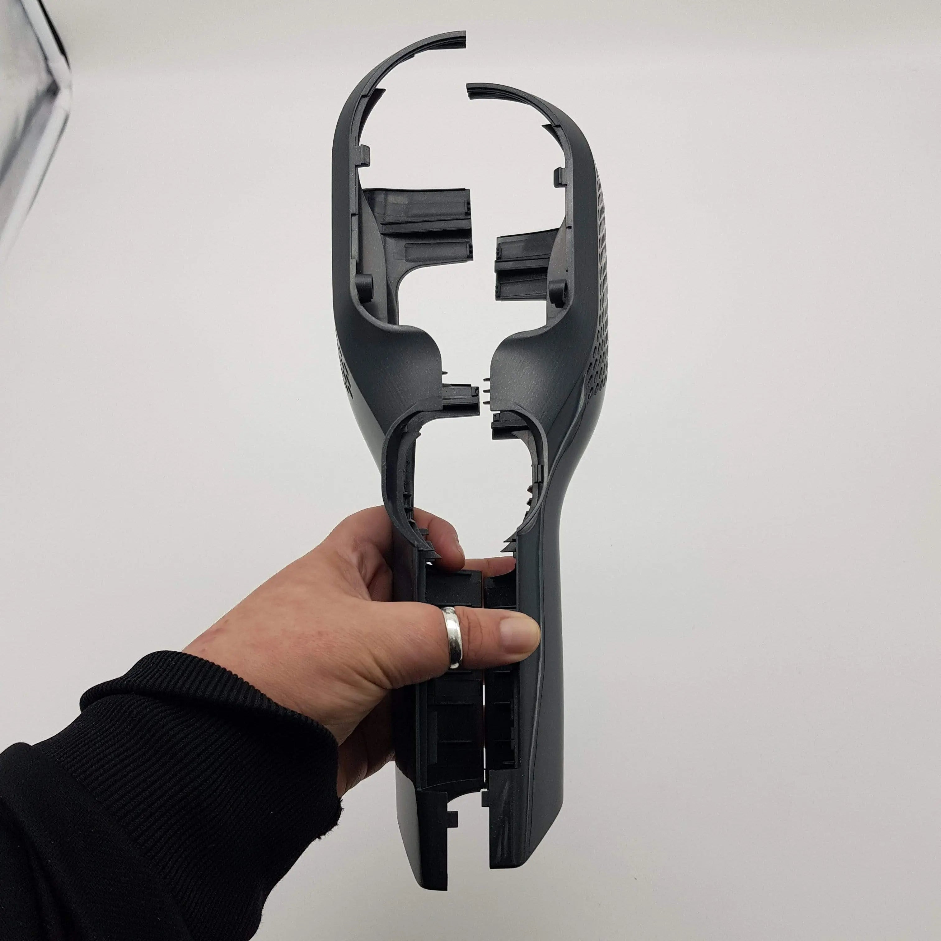 Fiancata destra e sinistra forata per scopa elettrica  Black+Decker silver BLACK+DECKER
